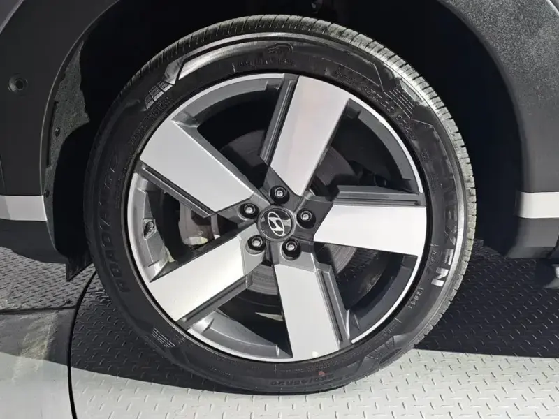 2024 Hyundai Santa Fe с пробегом 7 465 км