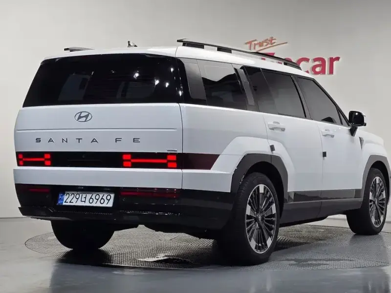 2024 Hyundai Santa Fe с пробегом 18 931 км