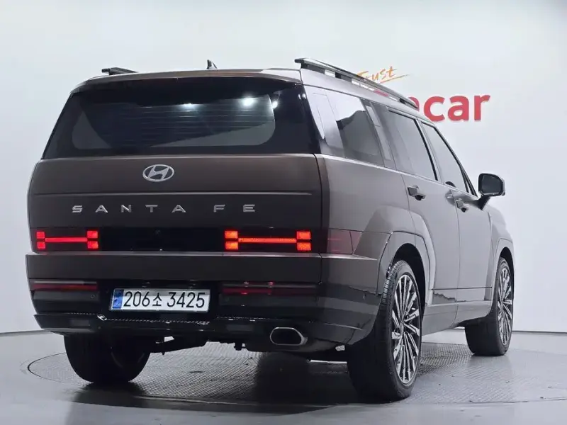 2024 Hyundai Santa Fe с пробегом 12 040 км