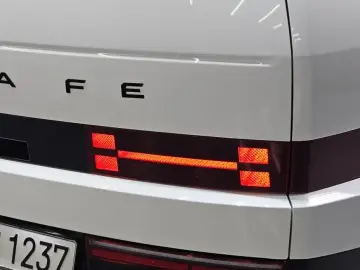 2025 Hyundai Santa Fe с пробегом 20 958 км
