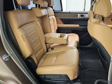 2024 Hyundai Santa Fe с пробегом 12 040 км