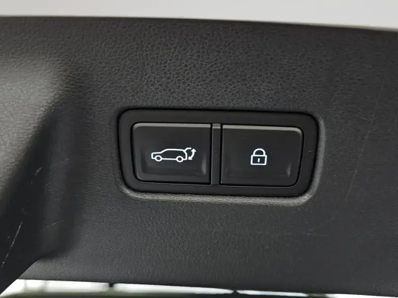 2025 Hyundai Santa Fe с пробегом 20 958 км