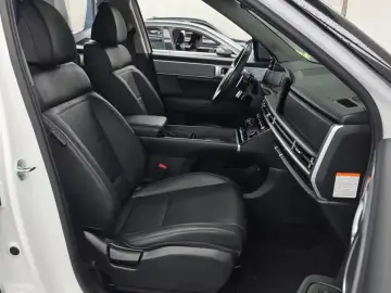 2024 Hyundai Santa Fe с пробегом 20 684 км