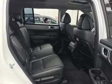 2024 Hyundai Santa Fe с пробегом 20 684 км