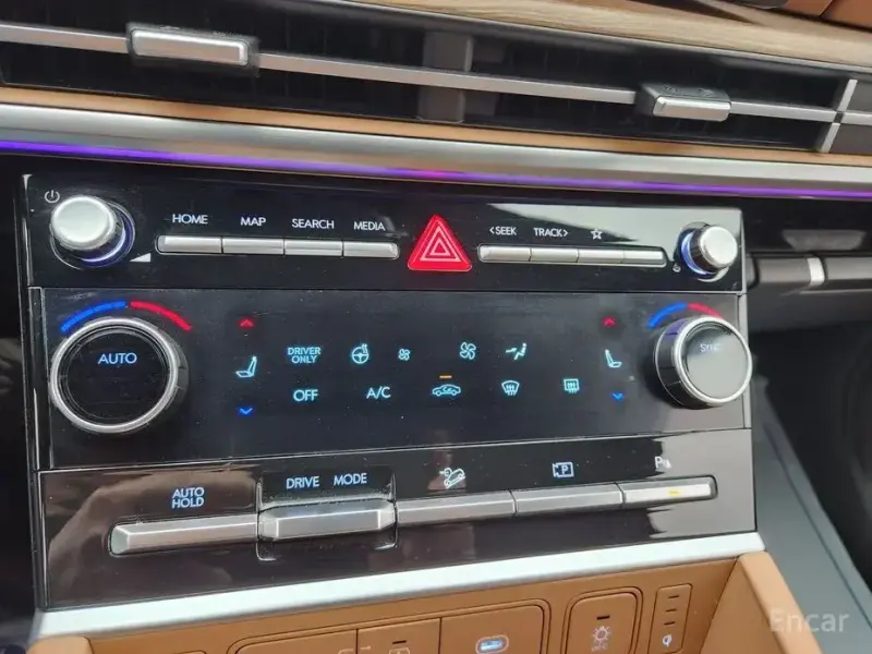 2024 Hyundai Santa Fe с пробегом 49 000 км