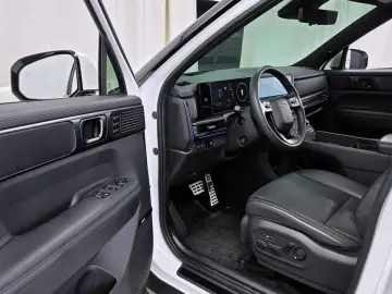 2024 Hyundai Santa Fe с пробегом 12 019 км