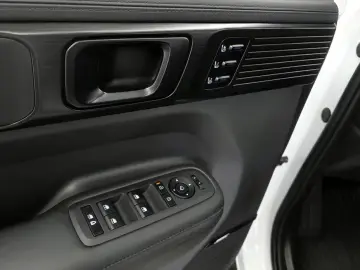 2024 Hyundai Santa Fe с пробегом 12 019 км