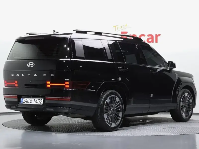 2023 Hyundai Santa Fe с пробегом 47 353 км
