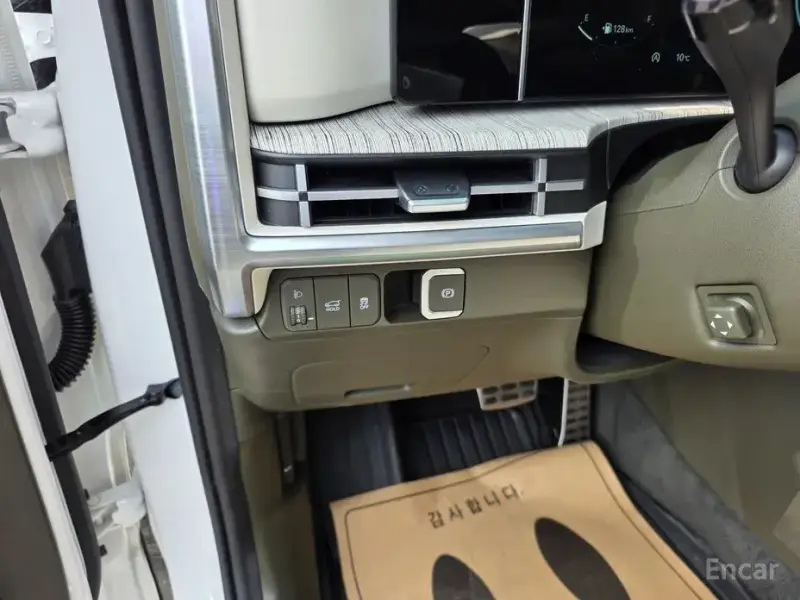 2023 Hyundai Santa Fe с пробегом 32 495 км