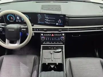 2025 Hyundai Santa Fe с пробегом 28 938 км