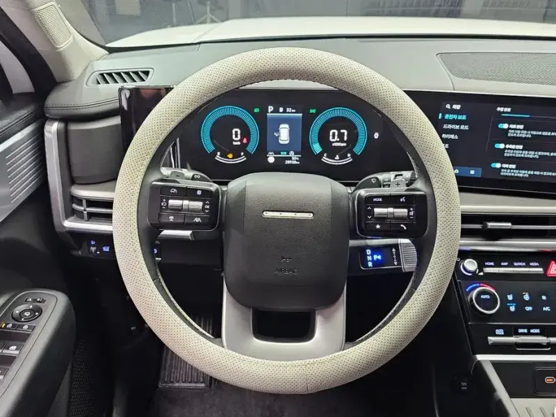 2025 Hyundai Santa Fe с пробегом 28 938 км