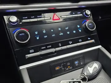 2025 Hyundai Santa Fe с пробегом 28 938 км