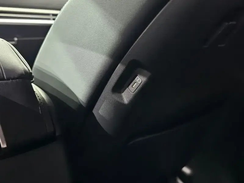 2025 Hyundai Santa Fe с пробегом 28 938 км