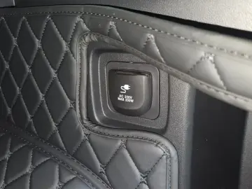 2025 Hyundai Santa Fe с пробегом 28 938 км