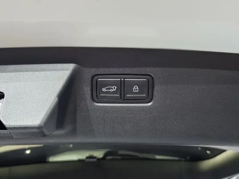 2025 Hyundai Santa Fe с пробегом 28 938 км