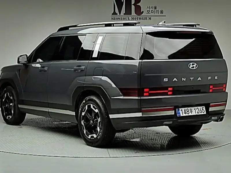 2025 Hyundai Santa Fe с пробегом 9 245 км
