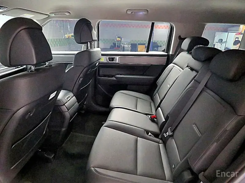 2025 Hyundai Santa Fe с пробегом 9 245 км