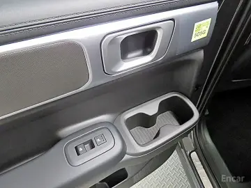 2025 Hyundai Santa Fe с пробегом 9 245 км