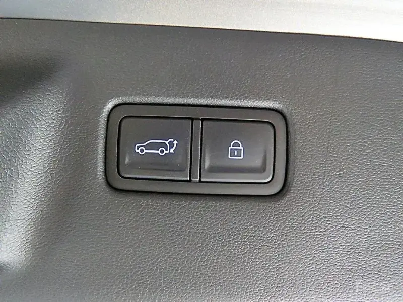 2025 Hyundai Santa Fe с пробегом 9 245 км