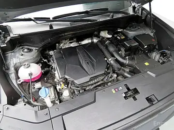 2025 Hyundai Santa Fe с пробегом 9 245 км