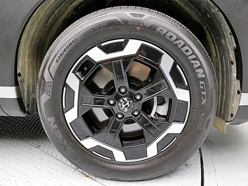2025 Hyundai Santa Fe с пробегом 9 245 км