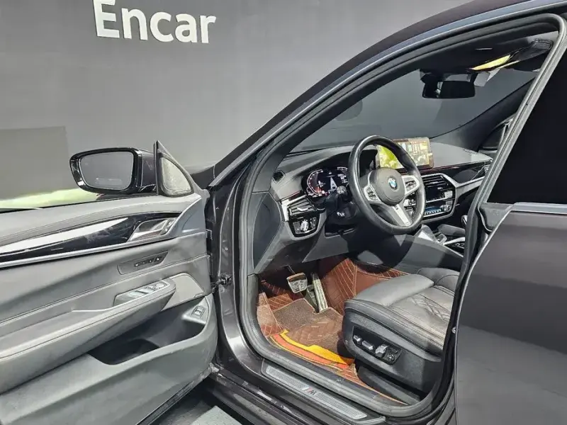 2023 BMW 6 серии с пробегом 28 667 км