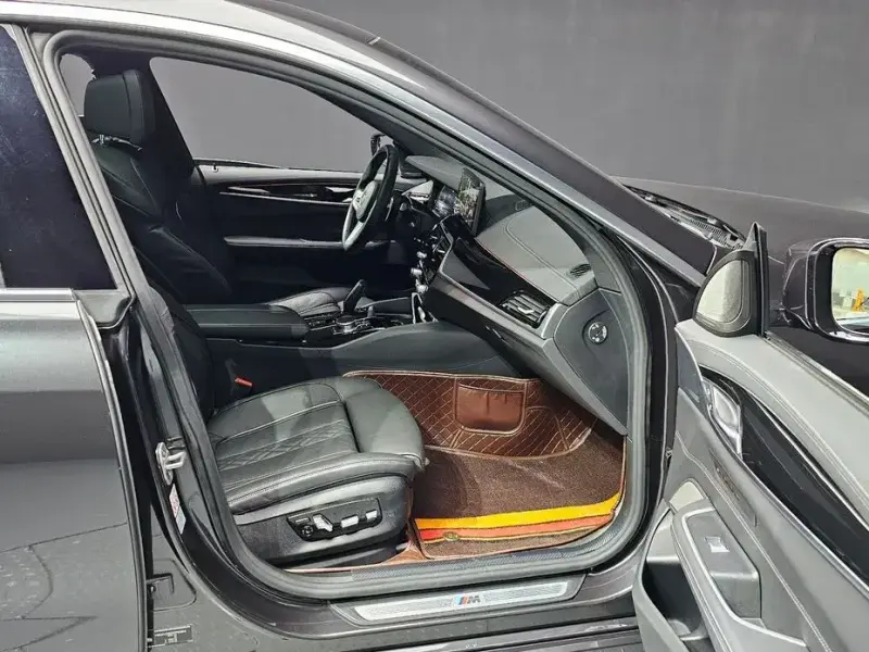 2023 BMW 6 серии с пробегом 28 667 км