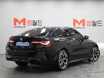 2024 BMW i4 с пробегом 11 802 км