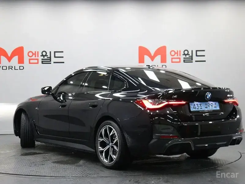 2024 BMW i4 с пробегом 11 802 км
