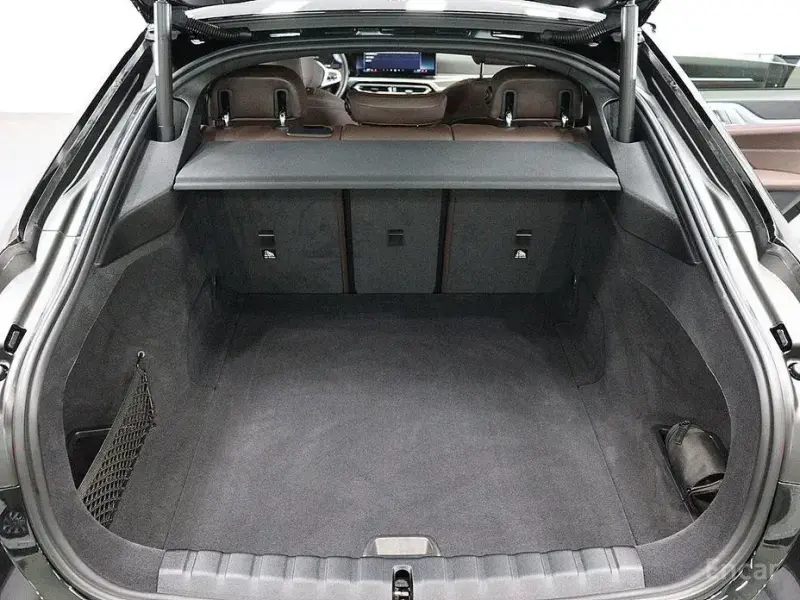 2024 BMW i4 с пробегом 11 802 км
