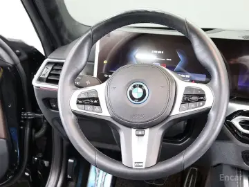 2024 BMW i4 с пробегом 11 802 км