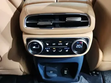 2023 Genesis GV80 с пробегом 19 203 км