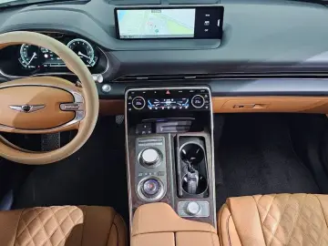 2023 Genesis GV80 с пробегом 25 166 км