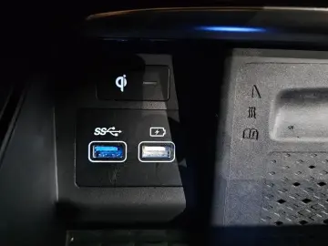 2023 Genesis GV80 с пробегом 25 166 км