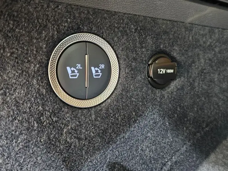 2023 Genesis GV80 с пробегом 25 166 км