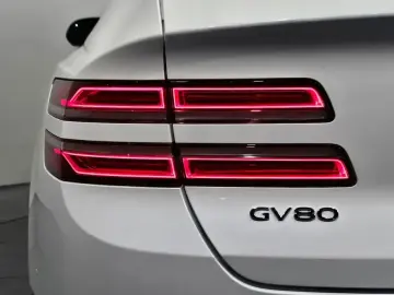 2023 Genesis GV80 с пробегом 25 166 км