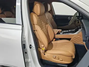 2023 Genesis GV80 с пробегом 25 166 км