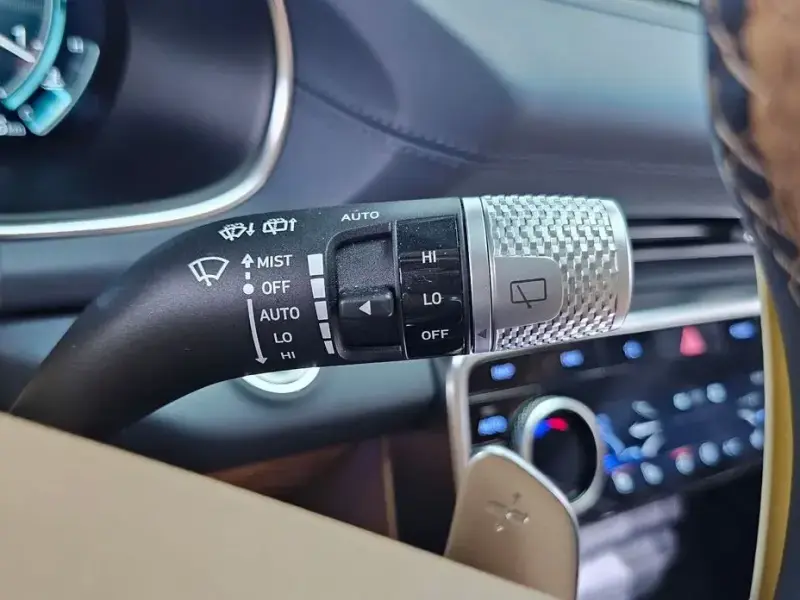 2023 Genesis GV80 с пробегом 25 166 км