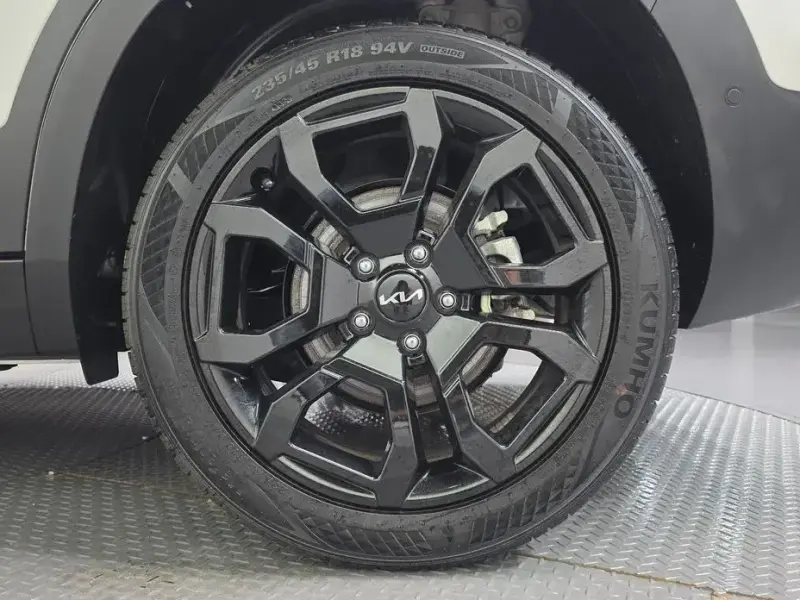 2024 Kia Seltos с пробегом 10 687 км