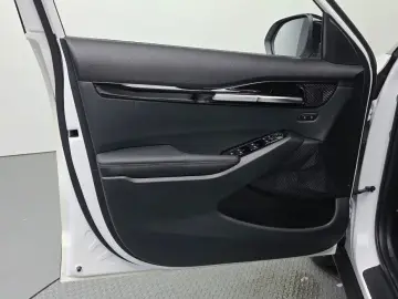 2024 Kia Seltos с пробегом 10 687 км