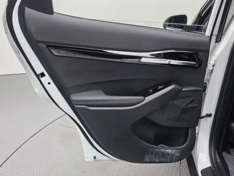 2024 Kia Seltos с пробегом 10 687 км