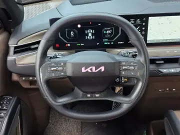2023 Kia EV9 с пробегом 64 235 км