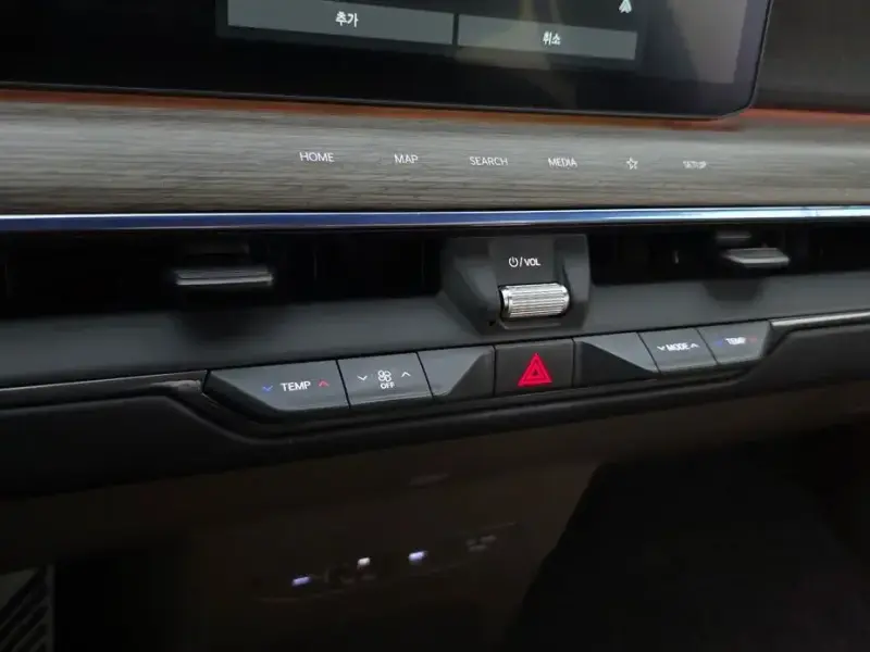 2023 Kia EV9 с пробегом 64 235 км