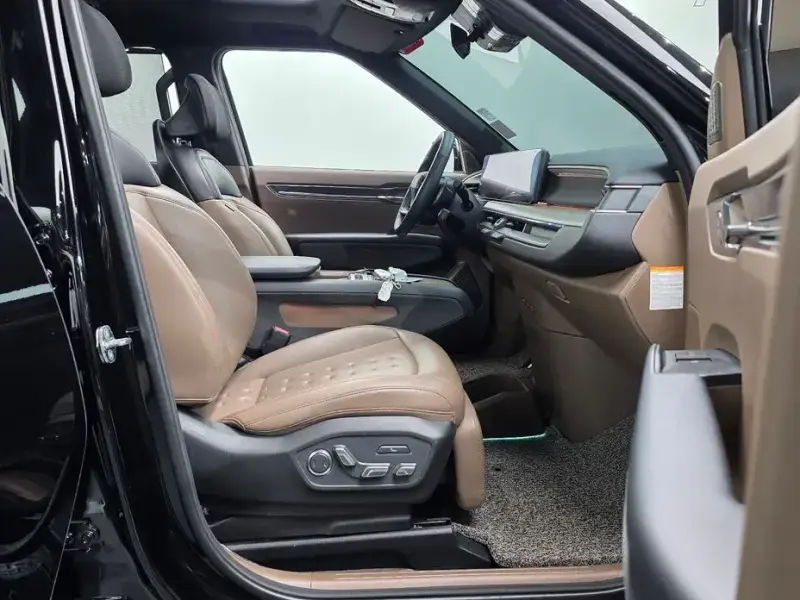 2023 Kia EV9 с пробегом 64 235 км