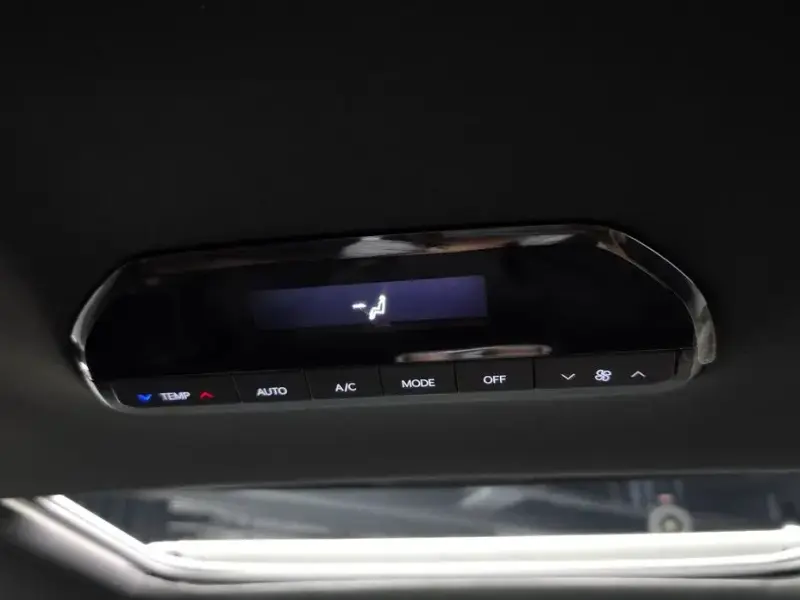 2023 Kia EV9 с пробегом 64 235 км