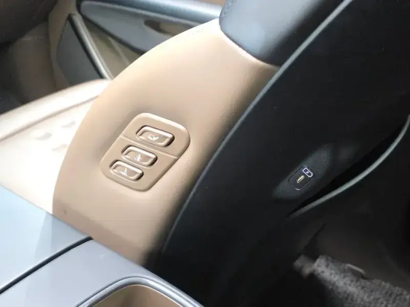 2023 Kia EV9 с пробегом 64 235 км