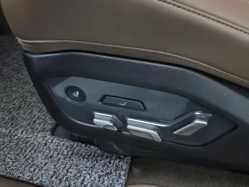 2023 Kia EV9 с пробегом 64 235 км