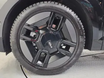 2024 Kia EV9 с пробегом 38 353 км