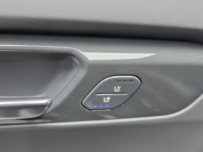 2024 Kia EV9 с пробегом 38 353 км