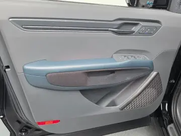 2024 Kia EV9 с пробегом 38 353 км